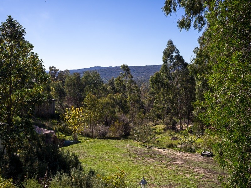 14 Parkway, Swan View WA 6056