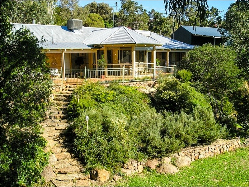 14 Parkway, Swan View WA 6056