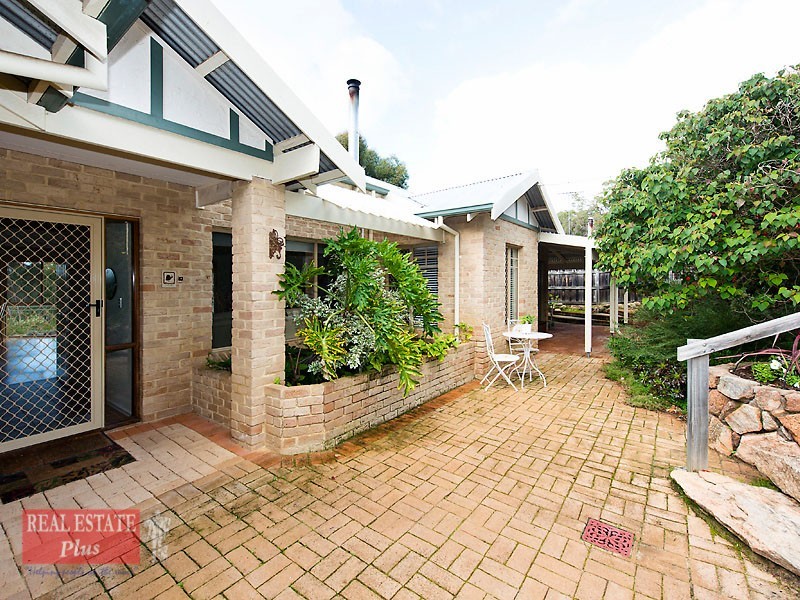 14 Parkway, Swan View WA 6056