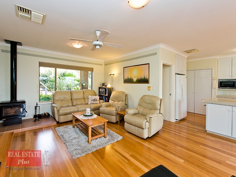 14 Parkway, Swan View WA 6056