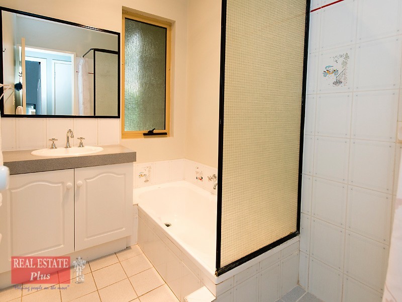 14 Parkway, Swan View WA 6056