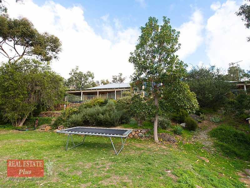 14 Parkway, Swan View WA 6056