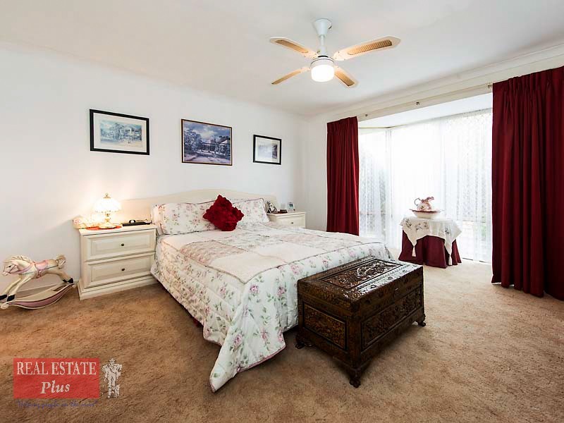 3 Harcourt Place, Bellevue WA 6056