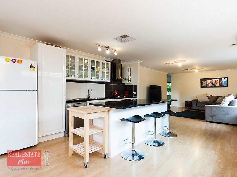 Unit 17/2 Briza Lane, Forrestfield WA 6058