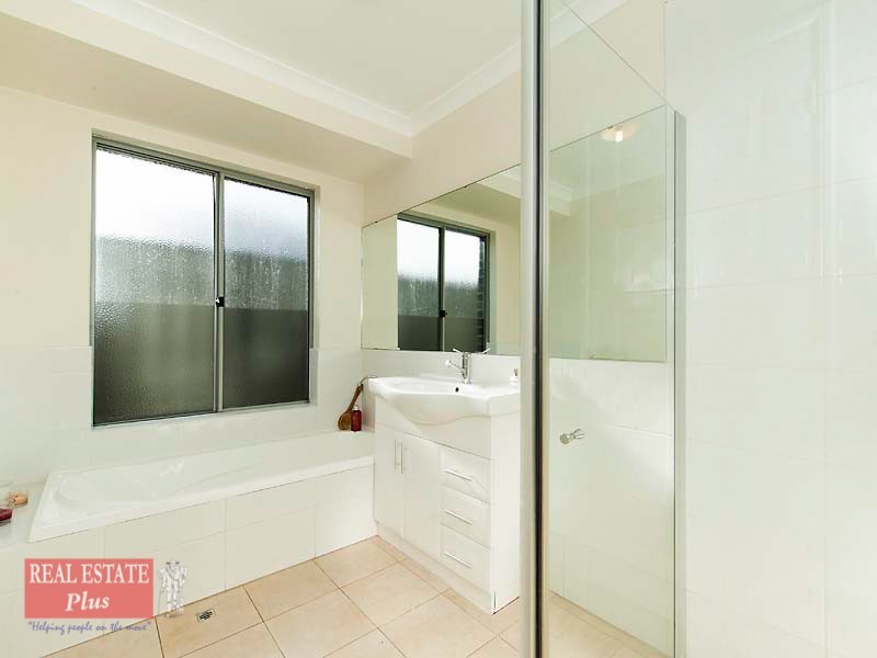 Unit 17/2 Briza Lane, Forrestfield WA 6058