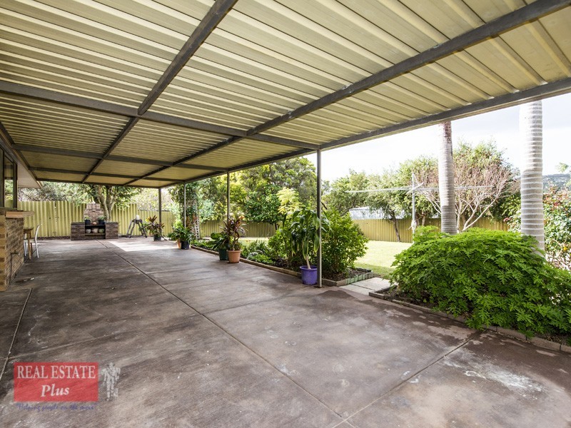 4 Banner Place, Swan View WA 6056