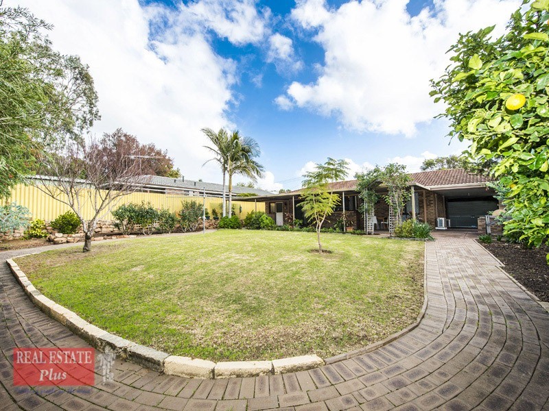 4 Banner Place, Swan View WA 6056