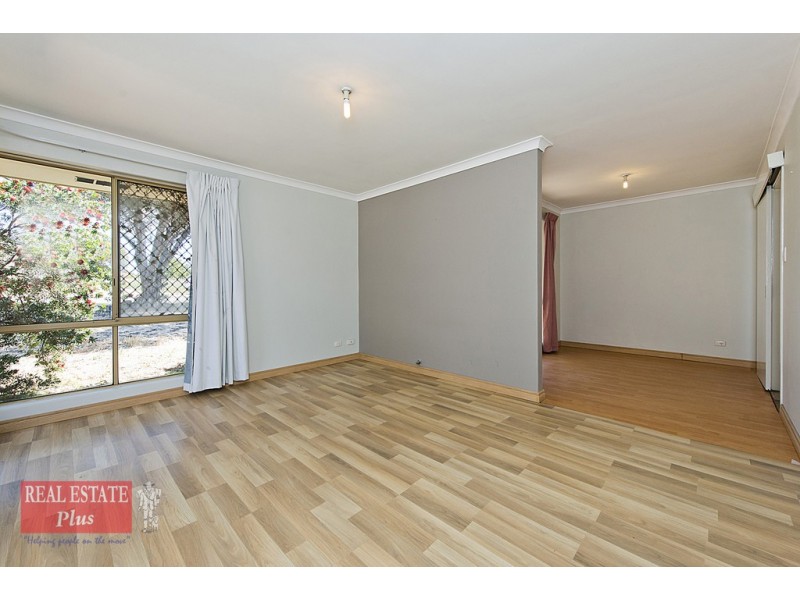 26 Balmain Road, Greenmount WA 6056