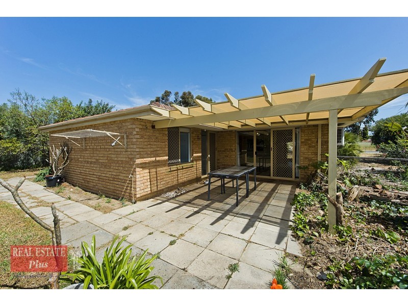 26 Balmain Road, Greenmount WA 6056