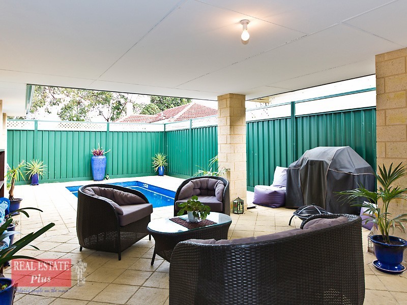 15A Cumberland Road, Forrestfield WA 6058