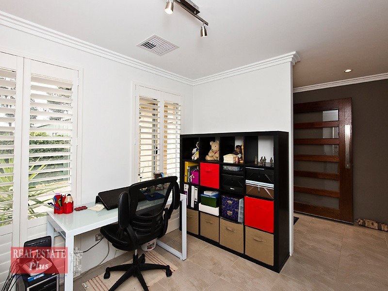 15A Cumberland Road, Forrestfield WA 6058
