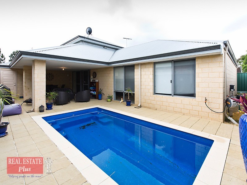 15A Cumberland Road, Forrestfield WA 6058