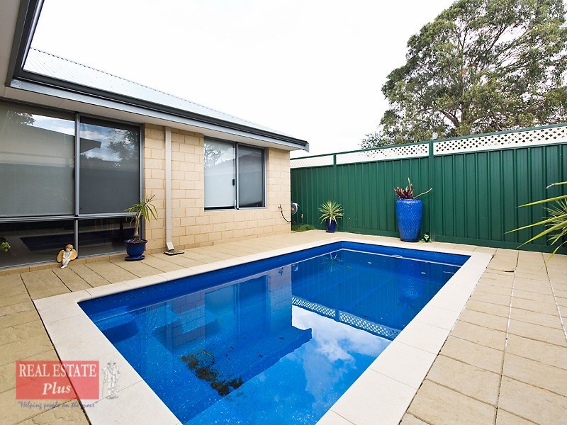 15A Cumberland Road, Forrestfield WA 6058