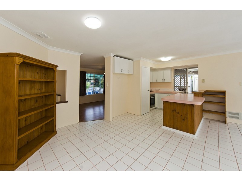 30 Edwards Entrance, Stratton WA 6056