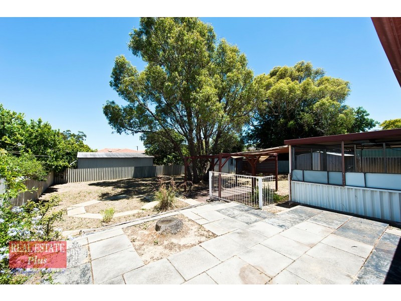 3 Fairfax Road, Swan View WA 6056