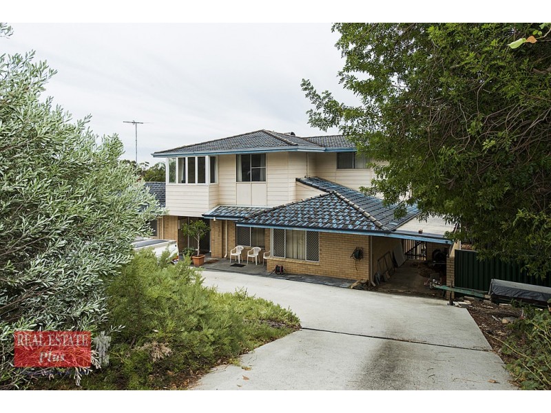 11 Linthorn Crescent, Greenmount WA 6056