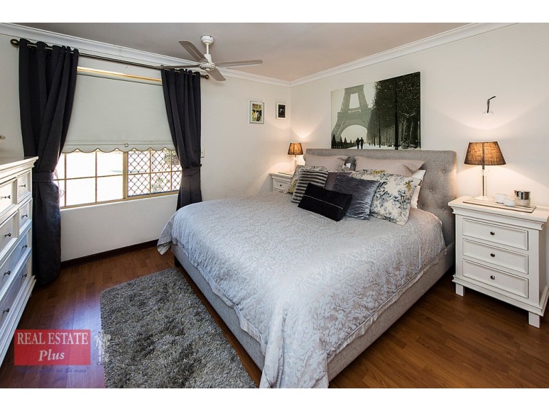 7 Hawkvalley Crescent, Maida Vale WA 6057