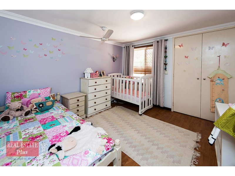 7 Hawkvalley Crescent, Maida Vale WA 6057