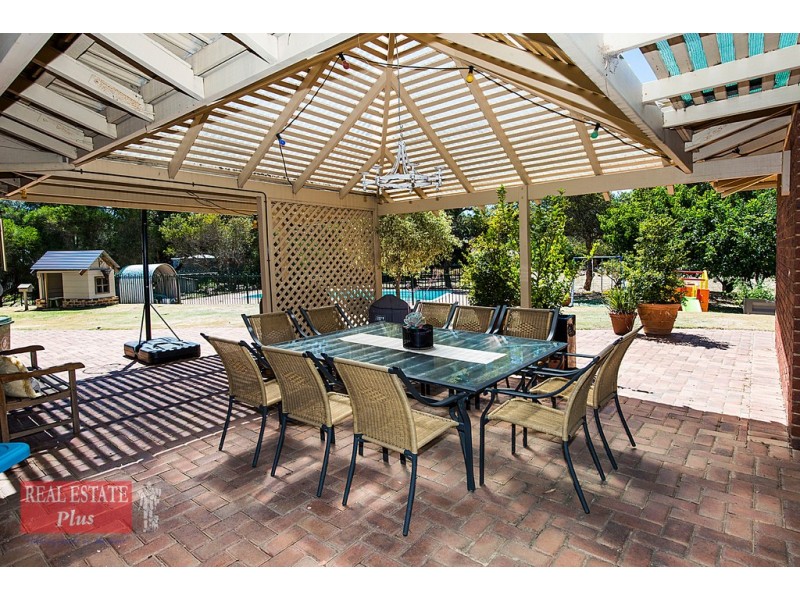 7 Hawkvalley Crescent, Maida Vale WA 6057