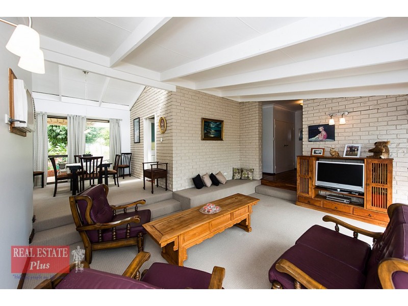 29 Pagnell Way, Swan View WA 6056