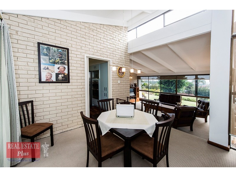 29 Pagnell Way, Swan View WA 6056