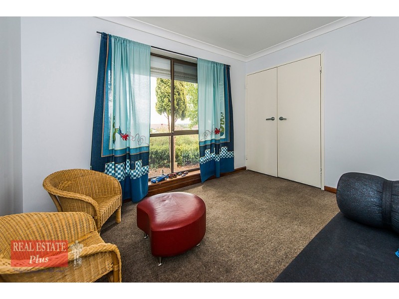 29 Pagnell Way, Swan View WA 6056
