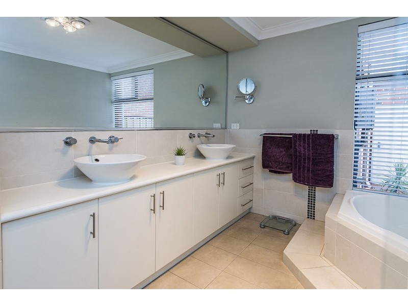 12 Hebe Lane, Woodbridge WA 6056