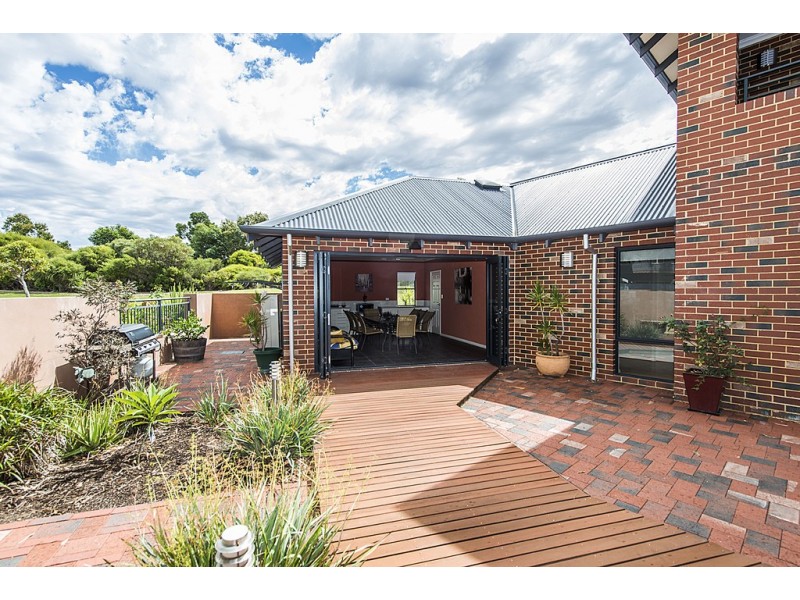 12 Hebe Lane, Woodbridge WA 6056