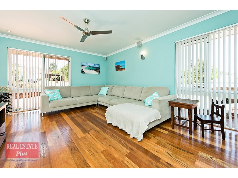 7 Russell Road, Greenmount WA 6056