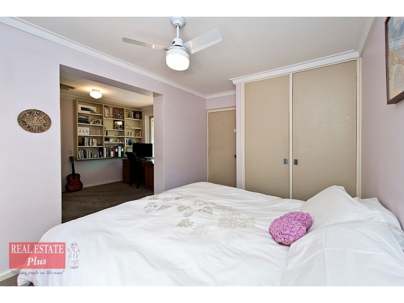 7 Russell Road, Greenmount WA 6056