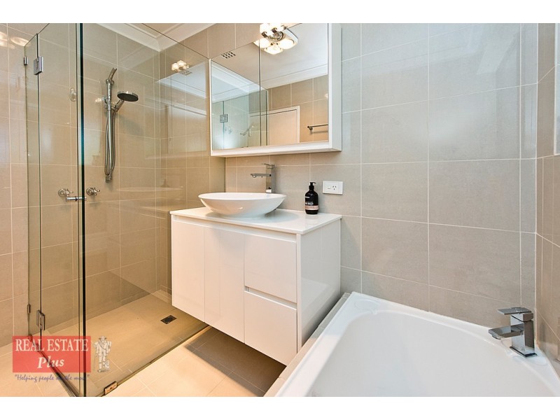 7 Russell Road, Greenmount WA 6056