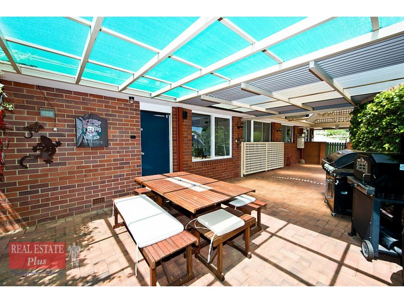 7 Russell Road, Greenmount WA 6056