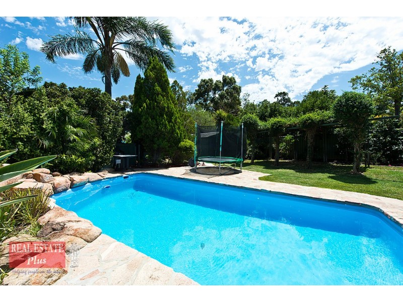 7 Russell Road, Greenmount WA 6056