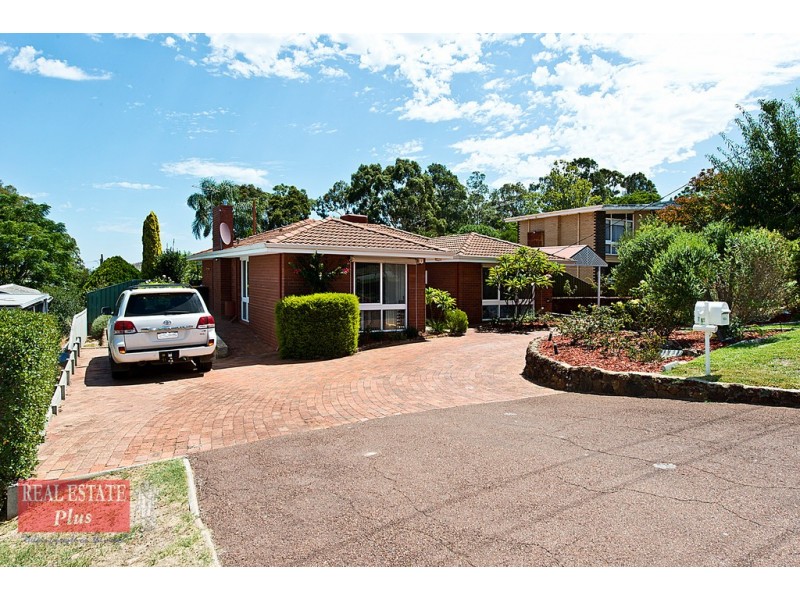 7 Russell Road, Greenmount WA 6056