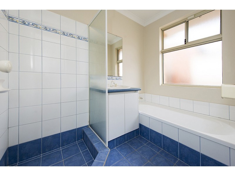 10 Hodges Street, Middle Swan WA 6056