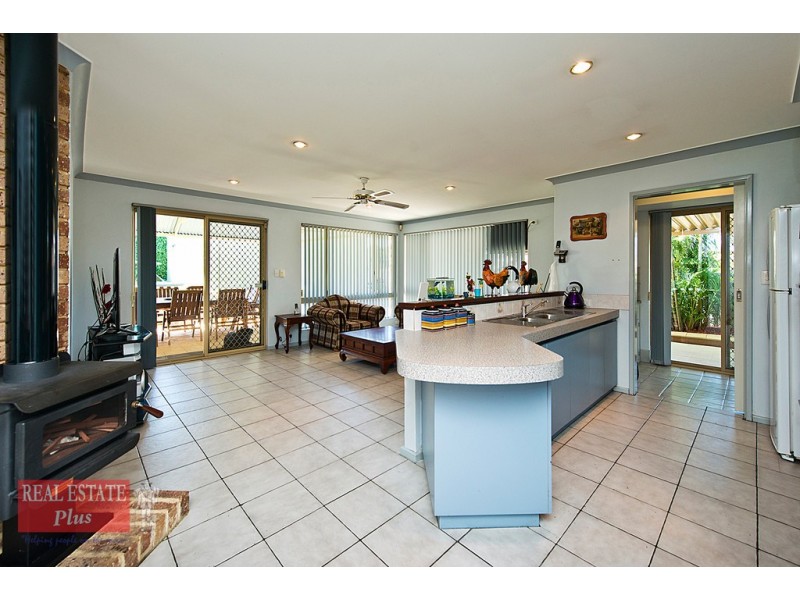 35 Farmview Drive, Bellevue WA 6056