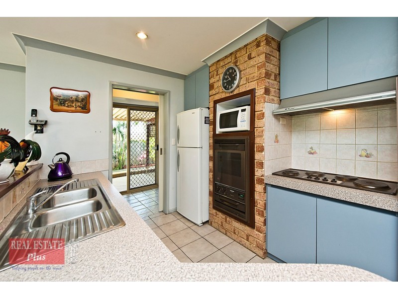 35 Farmview Drive, Bellevue WA 6056