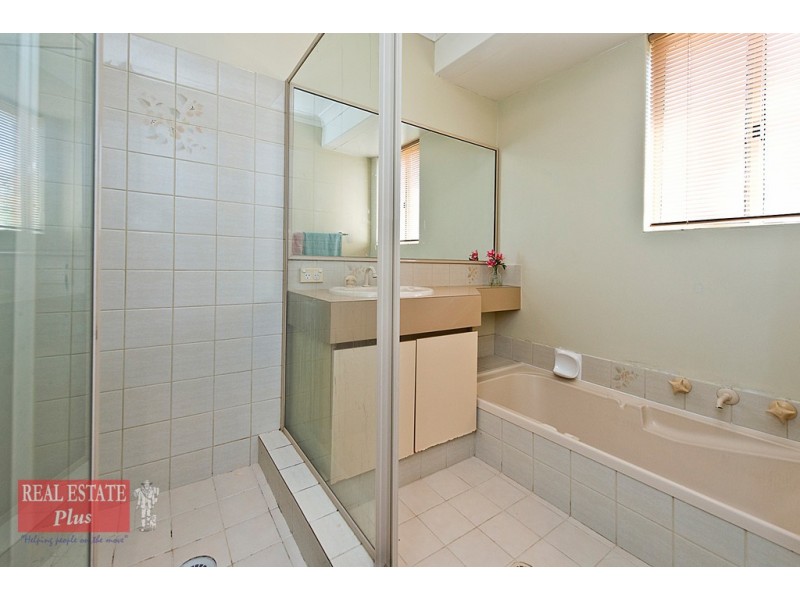 35 Farmview Drive, Bellevue WA 6056