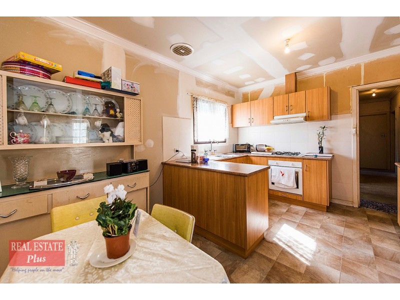 7 Avon Crescent, Viveash WA 6056