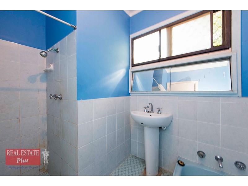 7 Avon Crescent, Viveash WA 6056