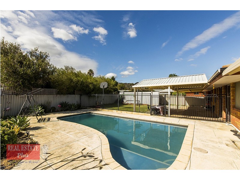 31 Fagin Way, Forrestfield WA 6058