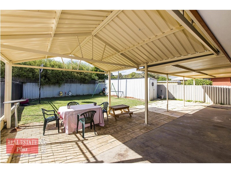 31 Fagin Way, Forrestfield WA 6058