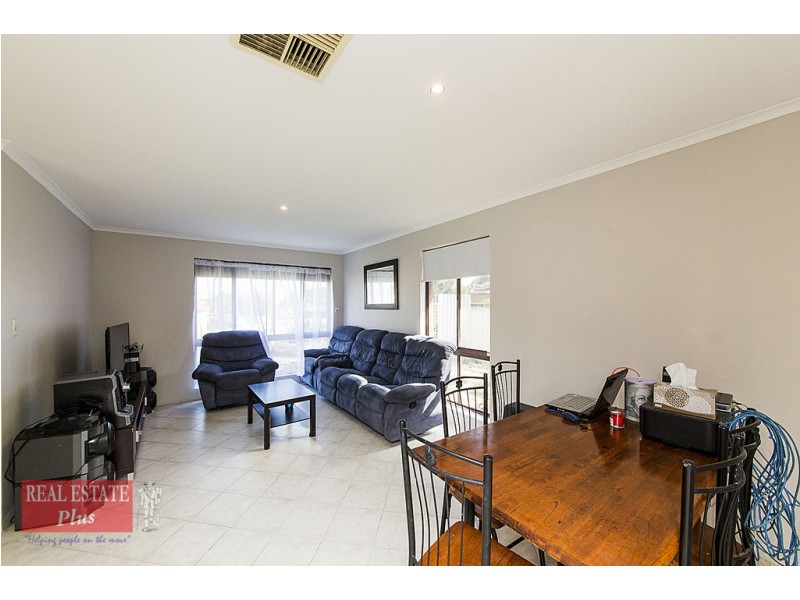 31 Fagin Way, Forrestfield WA 6058