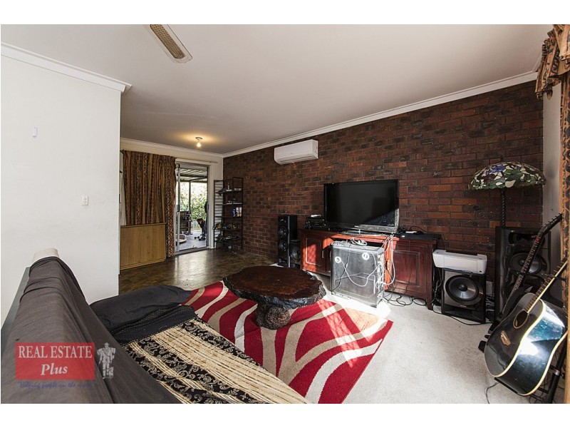 4 Ellesmere Road, Swan View WA 6056