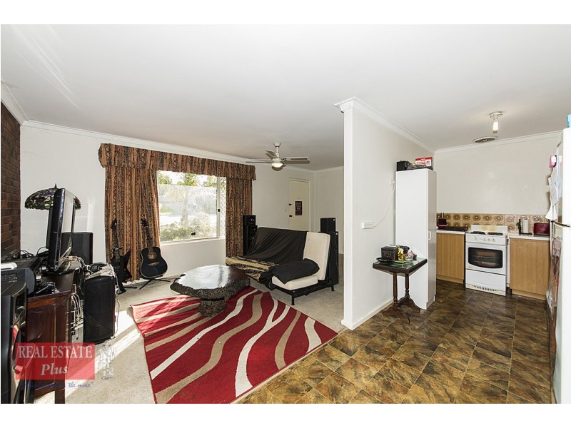 4 Ellesmere Road, Swan View WA 6056