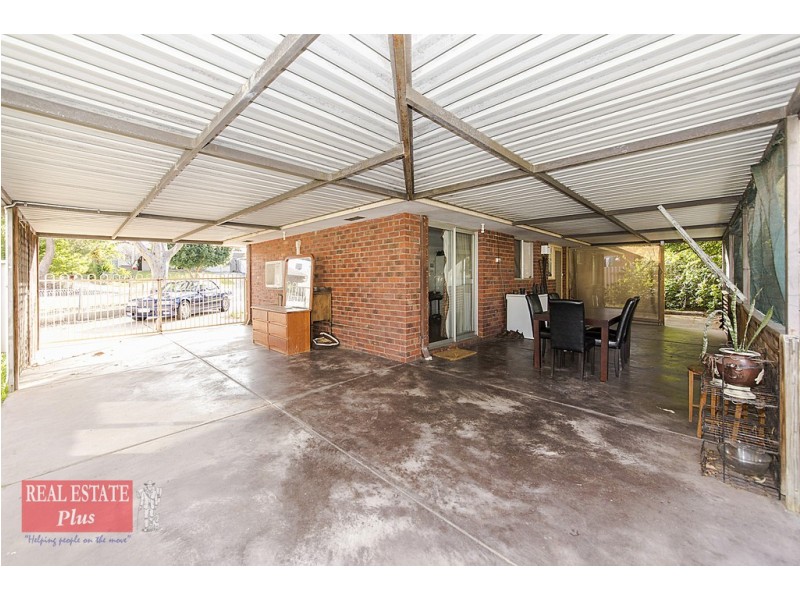 4 Ellesmere Road, Swan View WA 6056