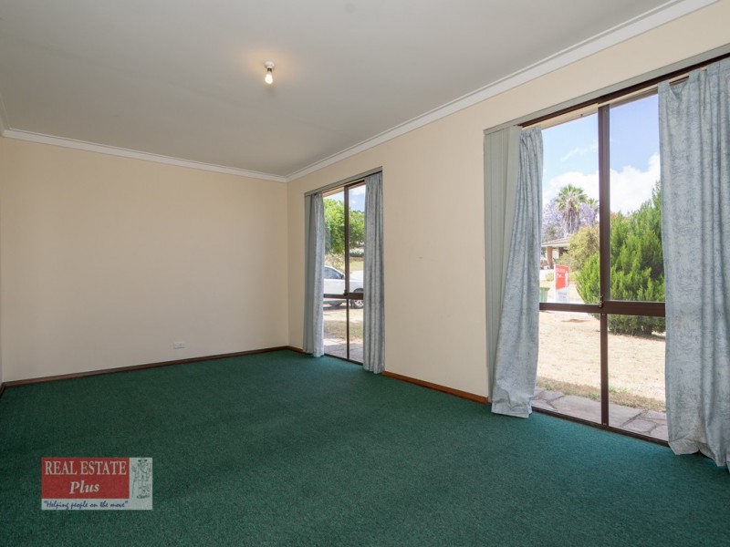 39 Pagnell Way, Swan View WA 6056