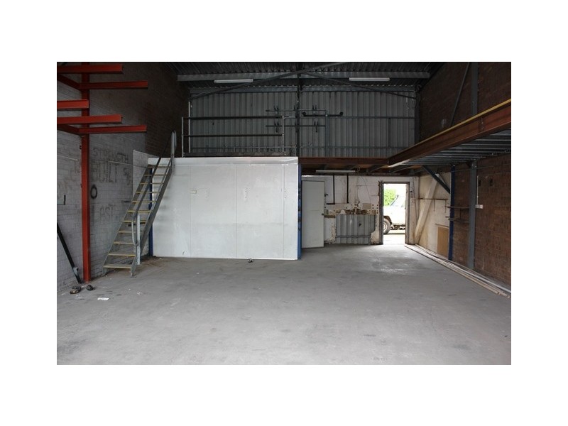 2, 4 Steele Court, South Guildford WA 6055