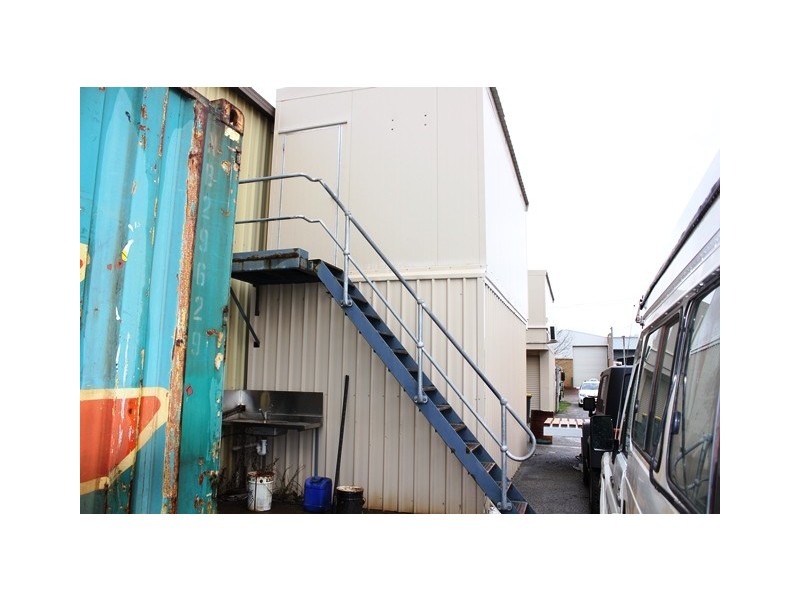 2, 4 Steele Court, South Guildford WA 6055