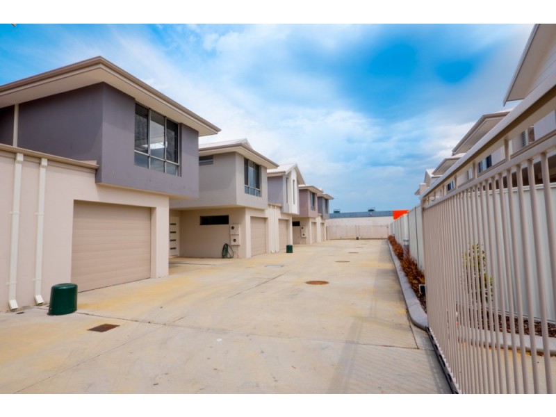 Unit 10,39 Edinburgh Road, Forrestfield WA 6058